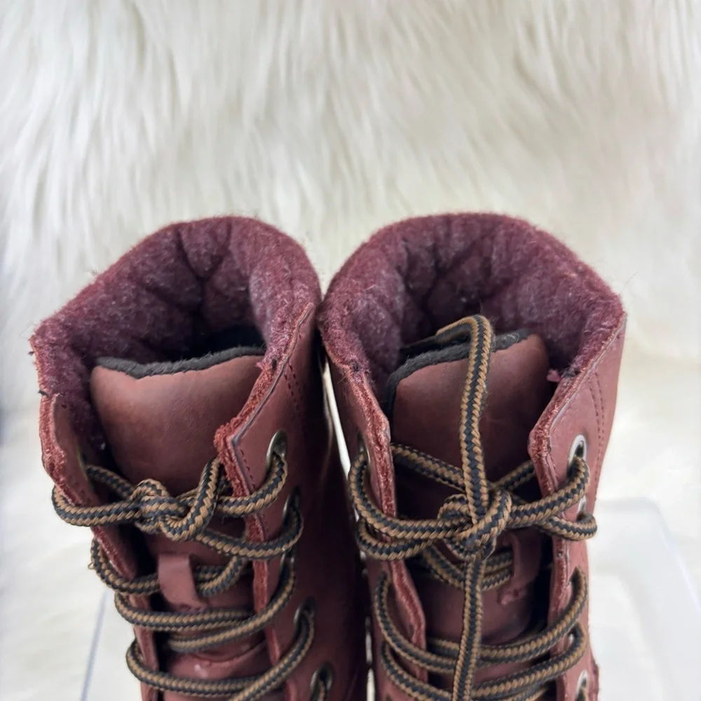 Sorel Slimpack Lace up Winter Boots Size 8